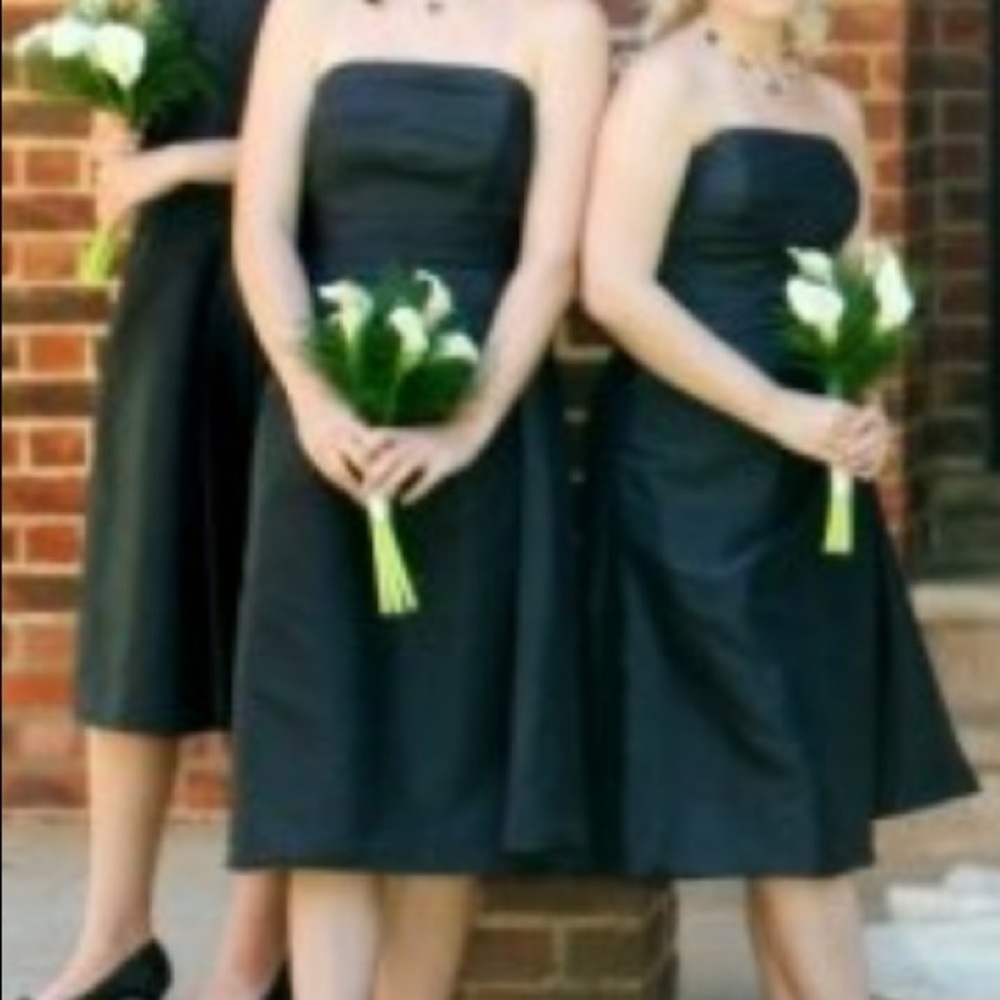 Strapless formal dress